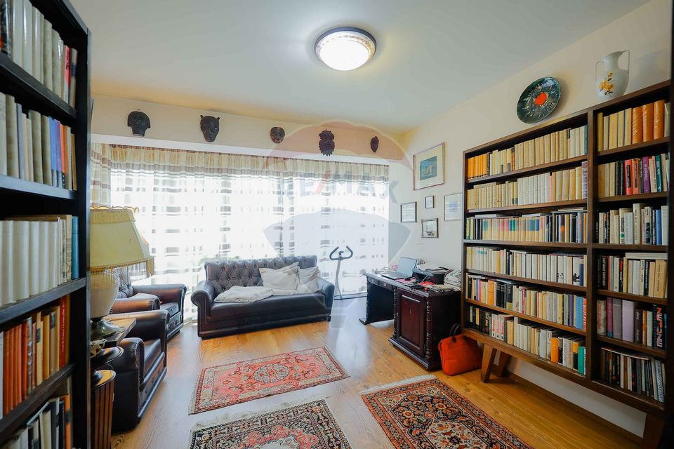 Apartment with terraces and open view, for quiet living