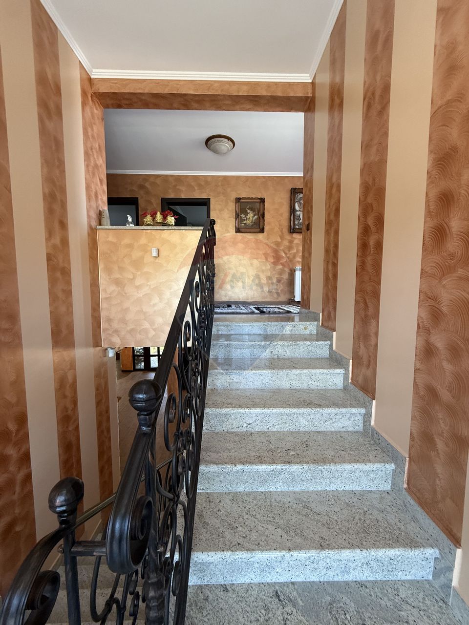 7 room House / Villa for sale, Central area