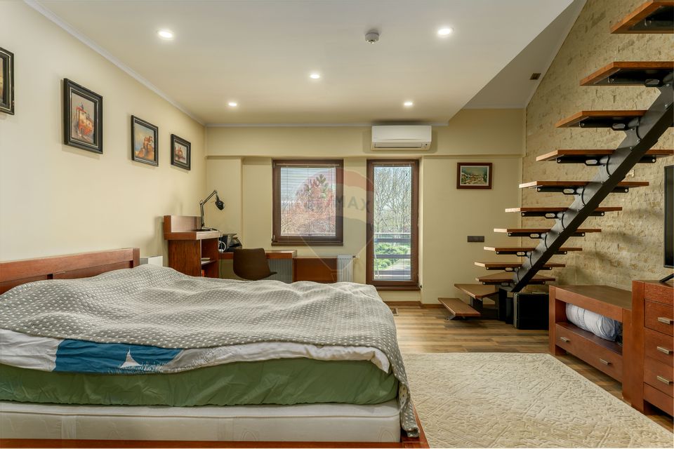 Oferta de sarbatori, discount 10% - Vilă cu parc, piscină și foișor