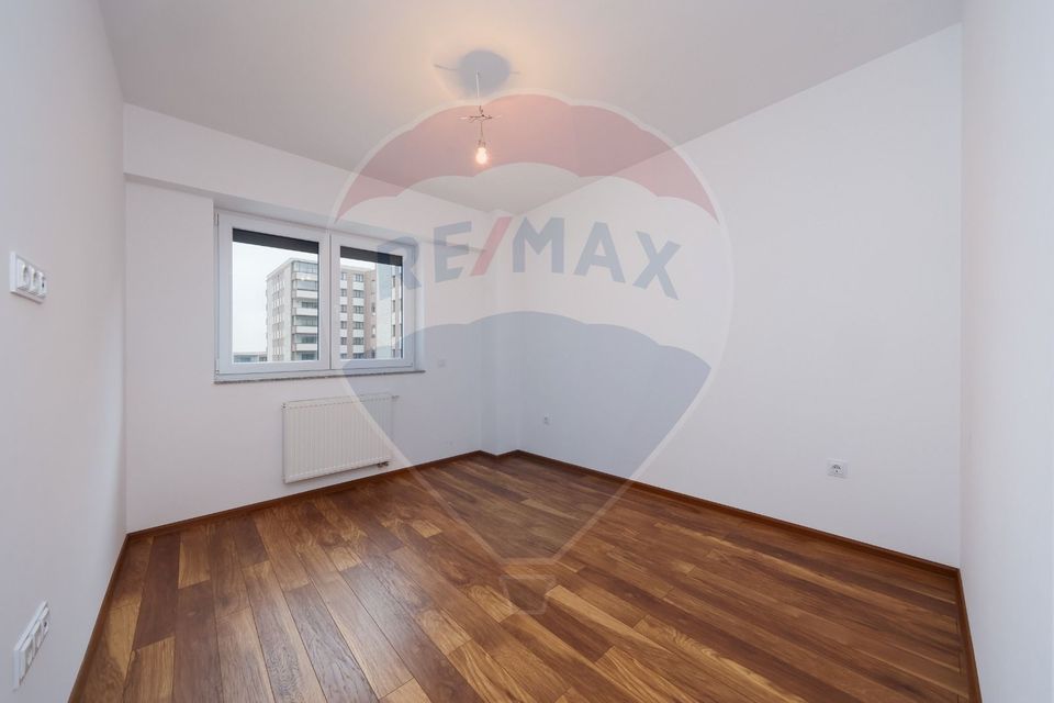 3 room Apartment for sale, Tractorul area