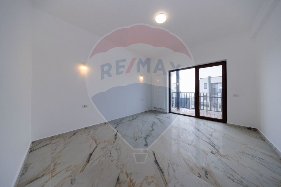 Proprietate speciala, cu destinatii multiple, Sanpetru/ Harman!