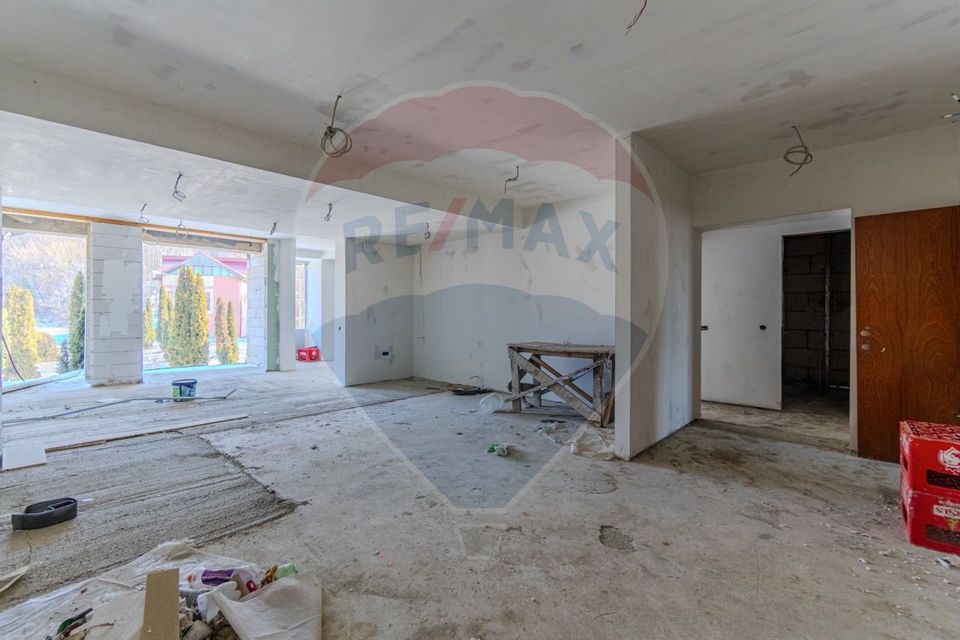 Activ Hotelier SubEvaluat | 18.000 mp construiti | 3 ha teren | BRASOV