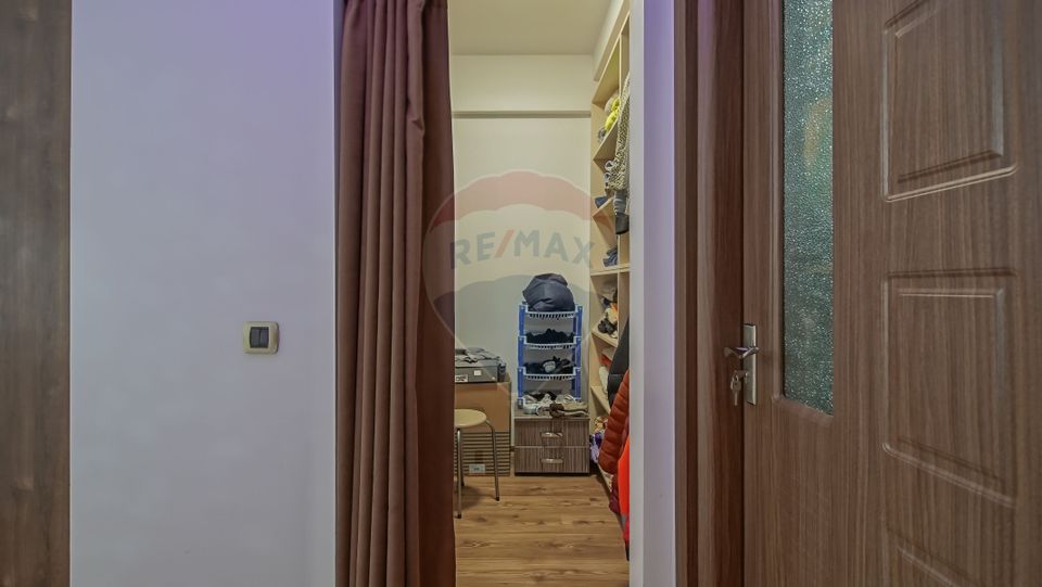 3 room Apartment for sale, Tractorul area