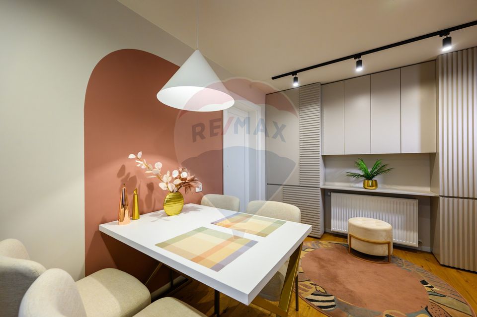 Apartament renovat, modern, cu 3 camere, de vânzare în Grigorescu