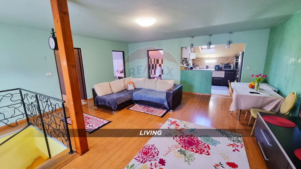 Casă / Vilă cu 5 camere de vânzare în zona Orasul Vechi