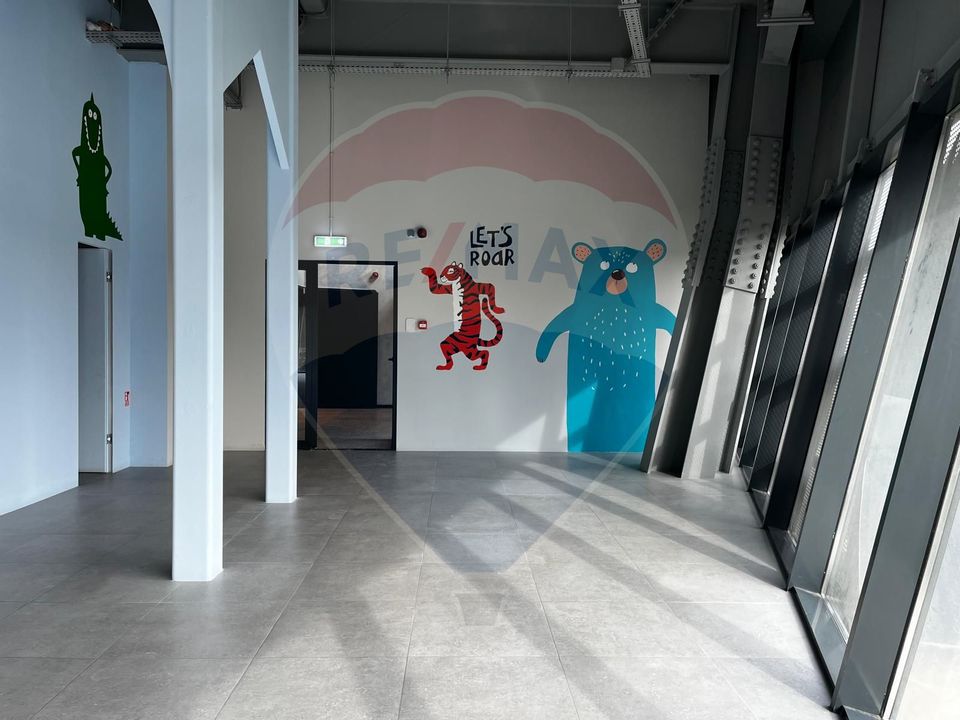 200sq.m Commercial Space for rent, Central area