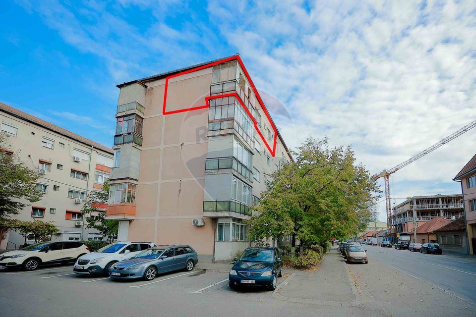 De vânzare apartament cu 2 camere zona Ioșia