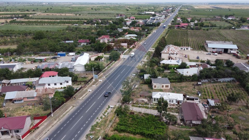 Casă de vânzare in Urechesti la E85