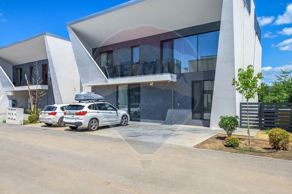 6-room smart villa with rooftop pool – for rent