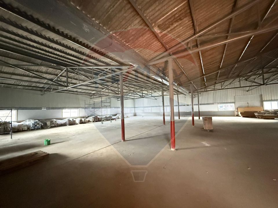 Hală industrială cu birouri si teren Gura Humorului