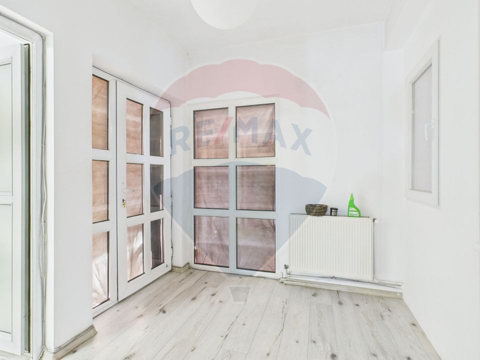 Casă cu 5 camere si 300mp curte, de închiriat în zona Bd. Gloriei