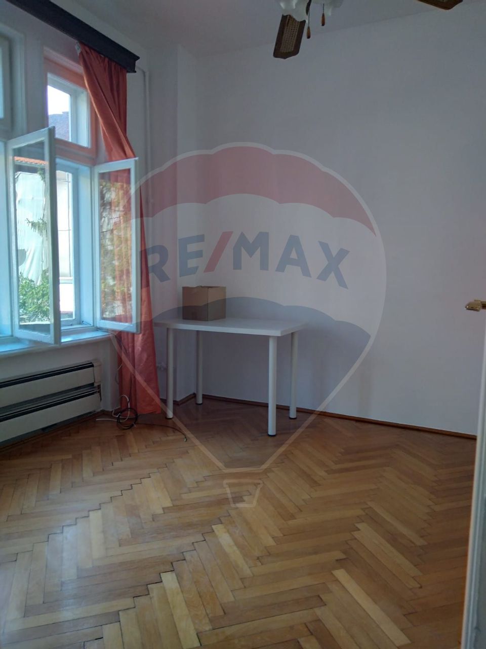 11 room House / Villa for rent, Aviatorilor area