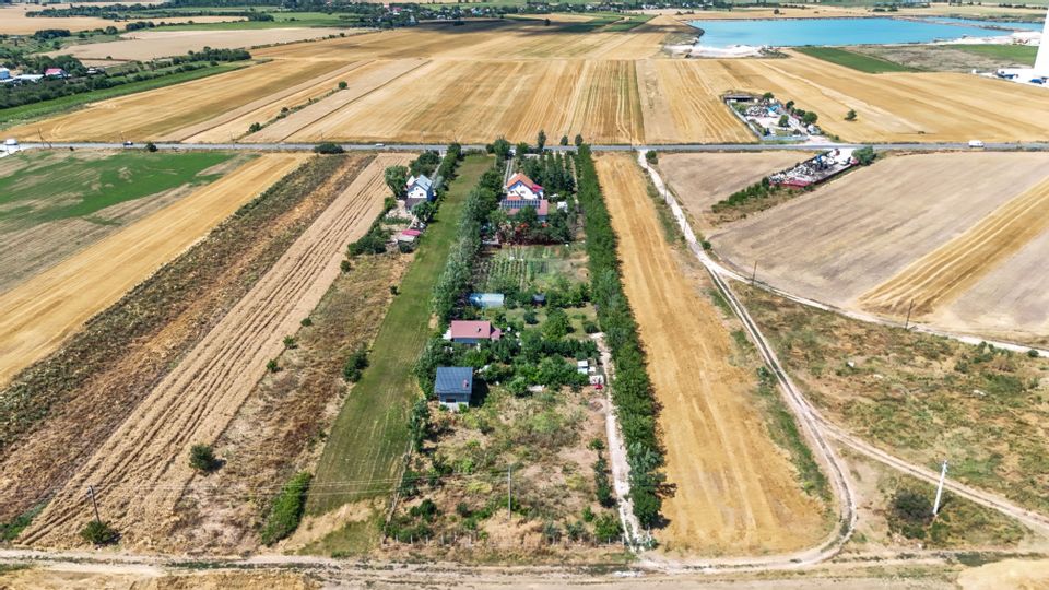 Casa+Laborator+ Teren 12.700 mp + casa de vacanta - Bolintin Vale