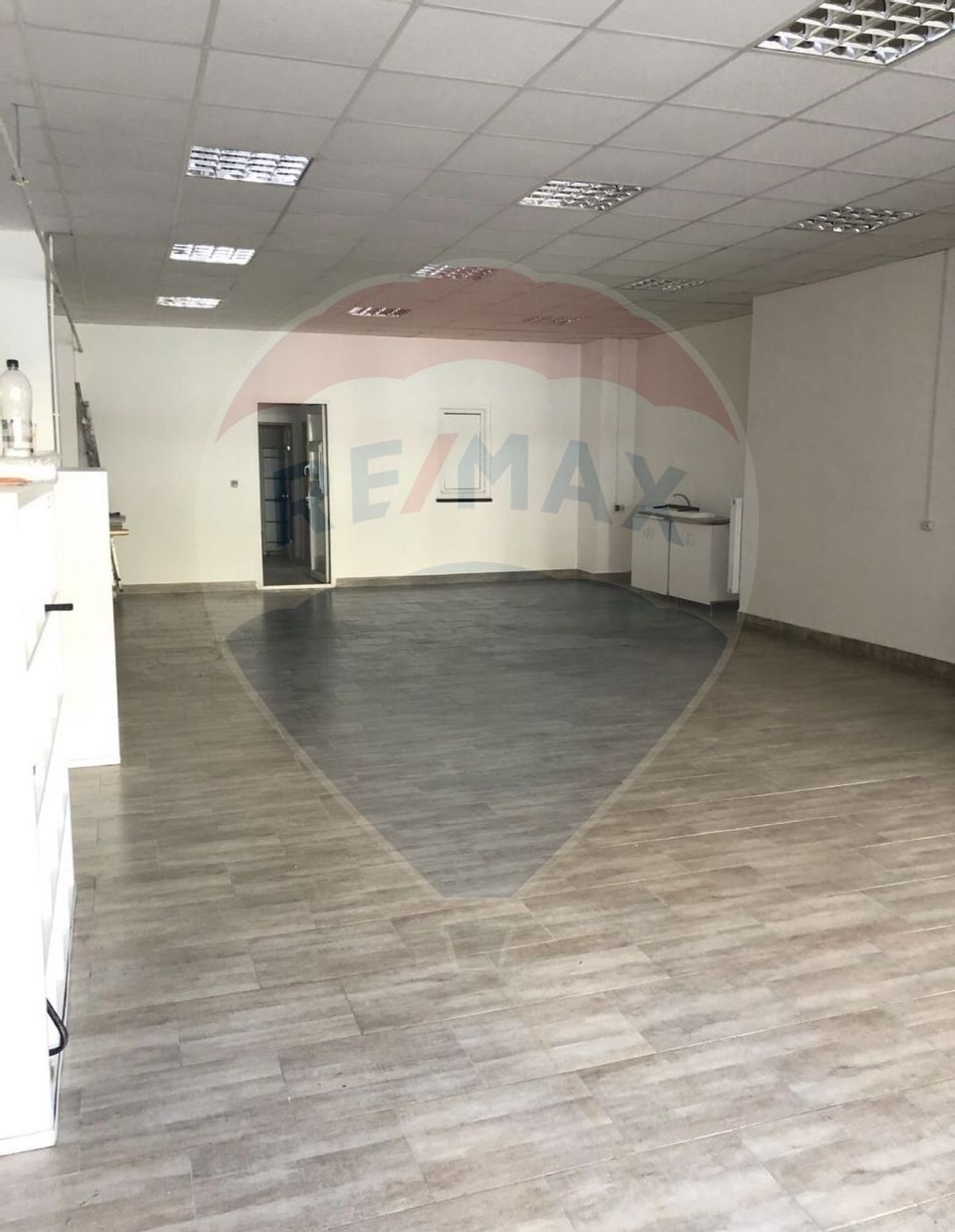 240sq.m Commercial Space for rent, Victoriei area