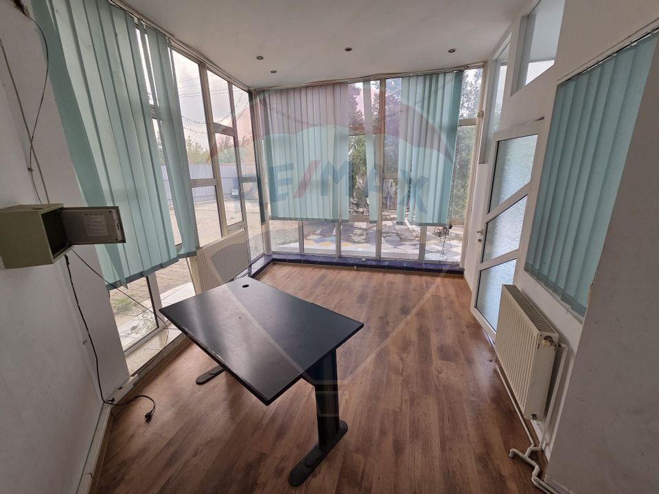 Ansamblu casa de locuit, hala productie ,spatiu de birouri si teren