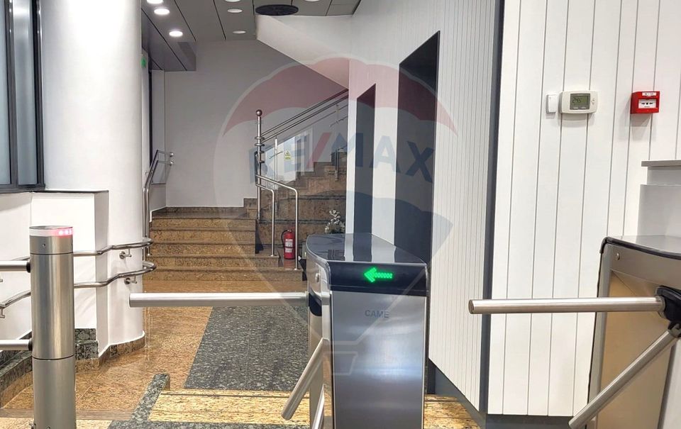 Spatiu birouri de închiriat 160 - 500 mp Central. Comision 0%