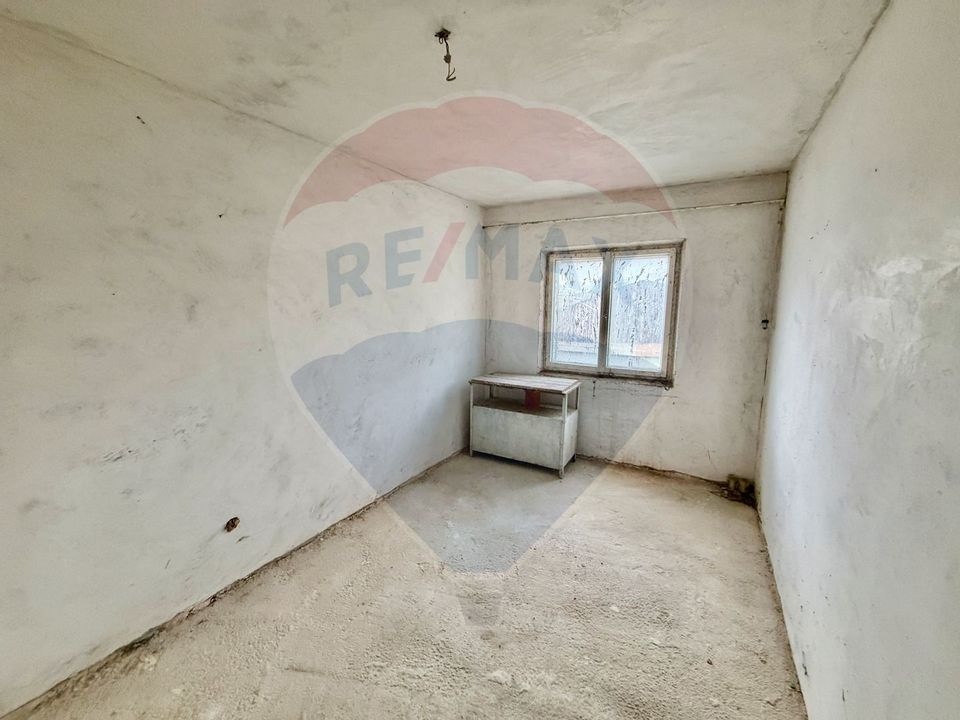 Apartament cu 4 camere