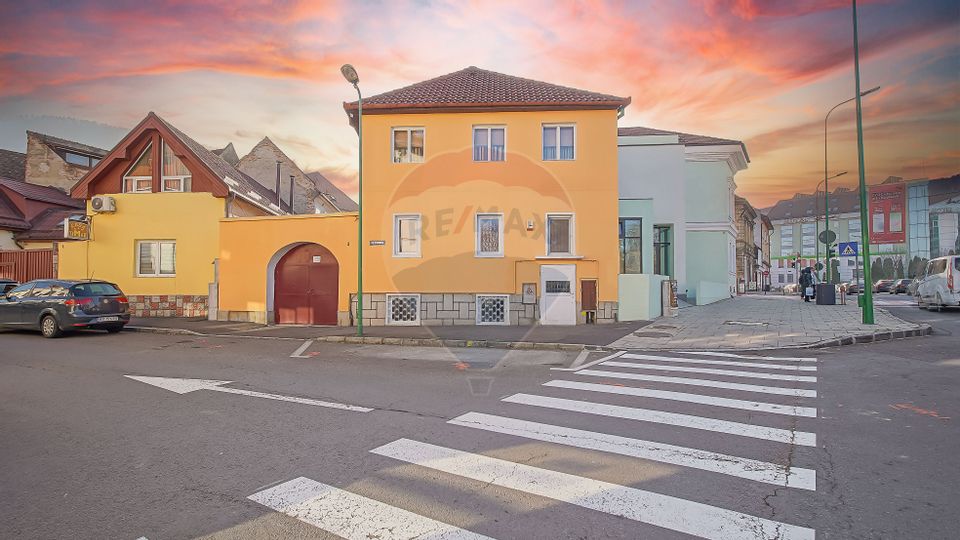 0% Comision | Casă cu potențial enorm | Centrul Civic | Zona Sanitas