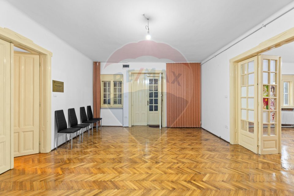 134sq.m Office Space for rent, Central area
