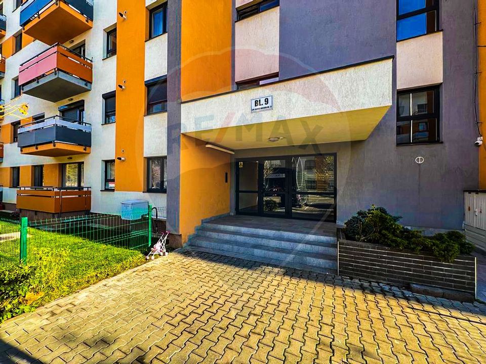 Apartament de 3 camere cu gradina proprie de 53mp, zona Tractorul!