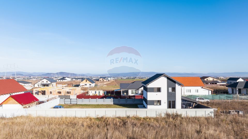 4 room House / Villa for sale