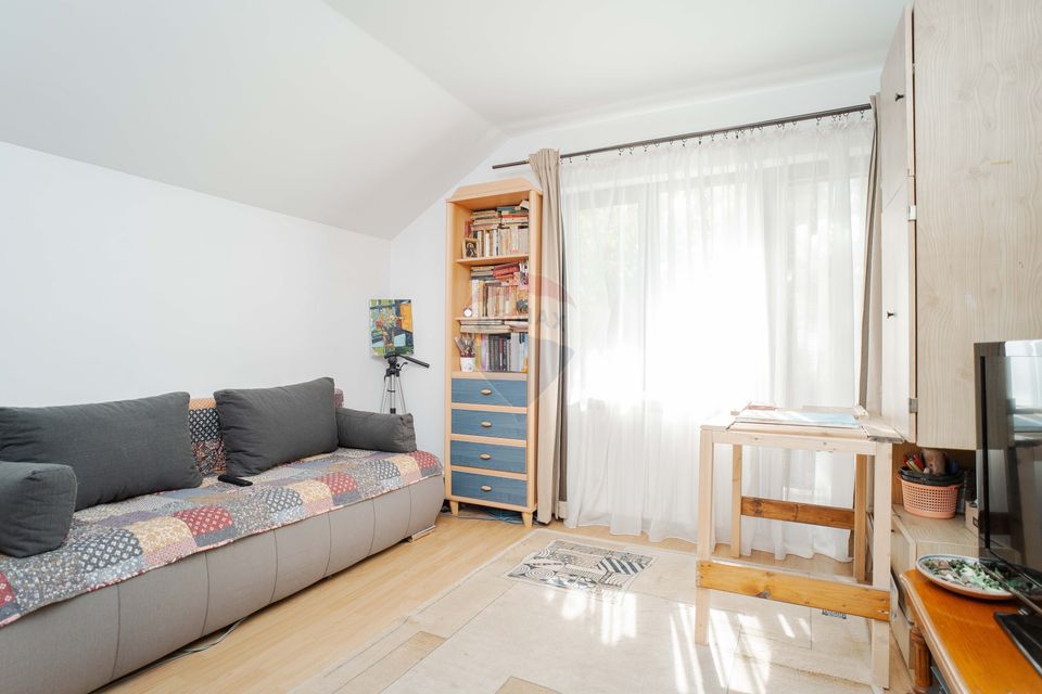 Casă cu Piscină de Vânzare, 500mp Teren, Str. Victoriei-Valea Lupului