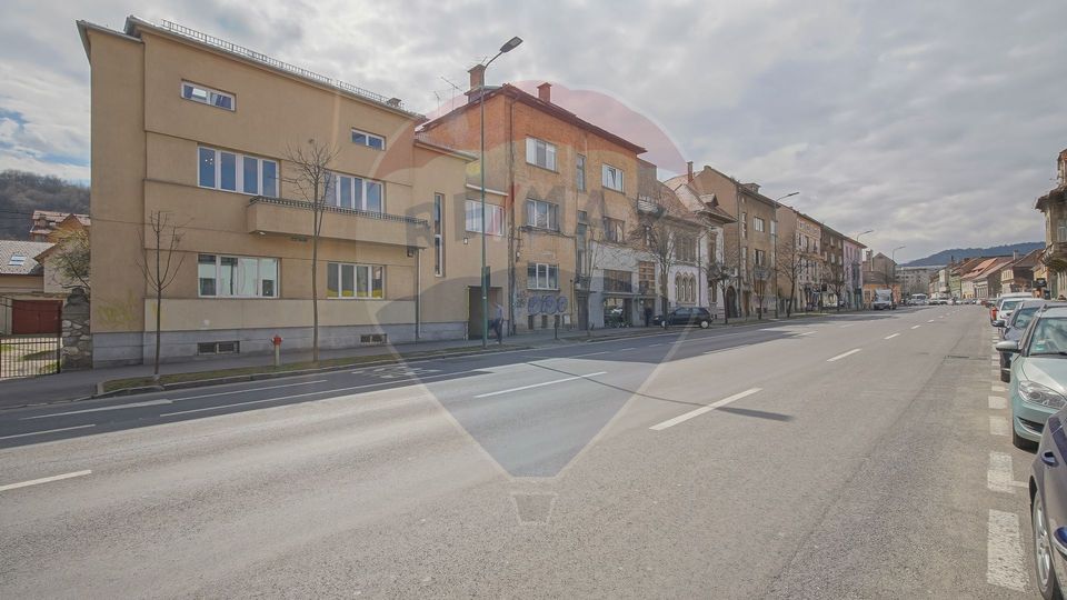 123.7sq.m Commercial Space for rent, 15 Noiembrie area