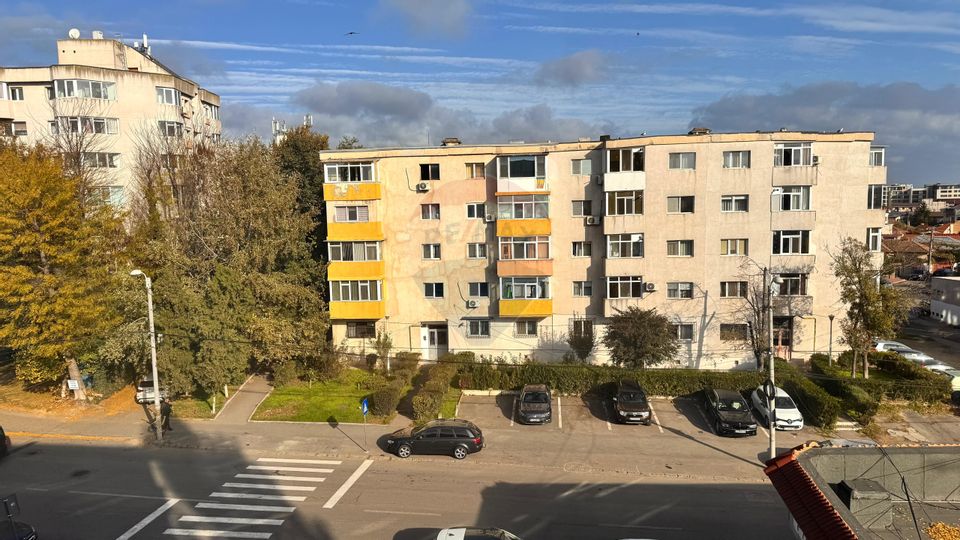 3 room Apartment for sale, Inel I area