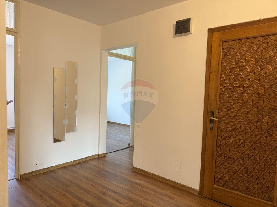 4 room Apartment for rent, Valea Aurie area