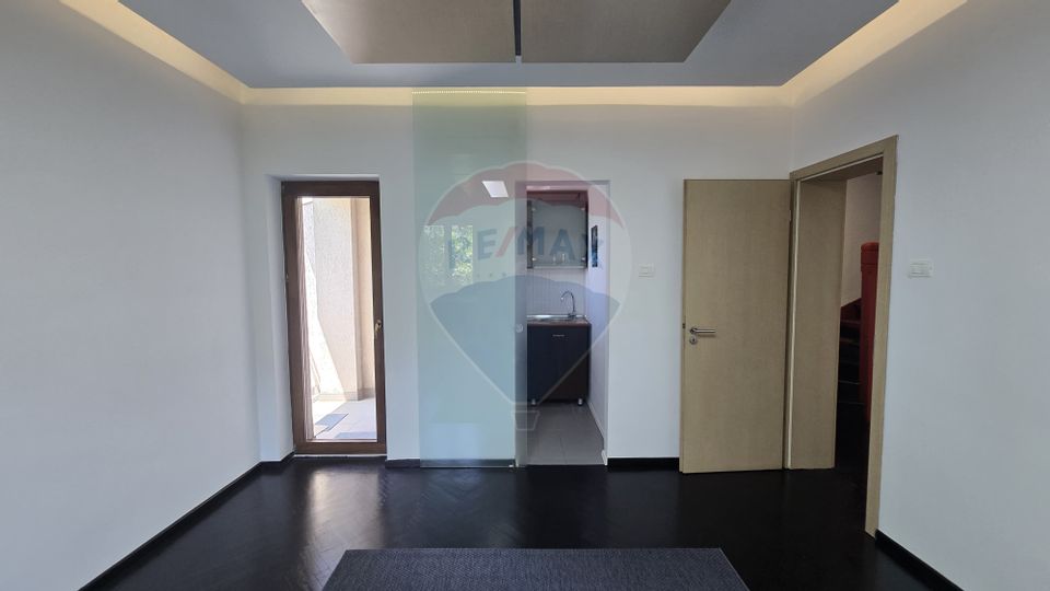 Spațiu de birouri cu 3 camere modern in zona Decebal