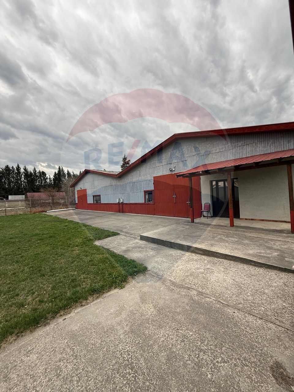 Hală industrială cu birouri si teren Gura Humorului