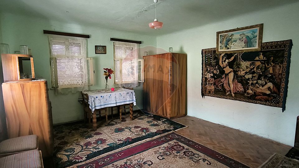 Casă  la țară in Transilvania - sat sasesc Păucea, jud. Sibiu