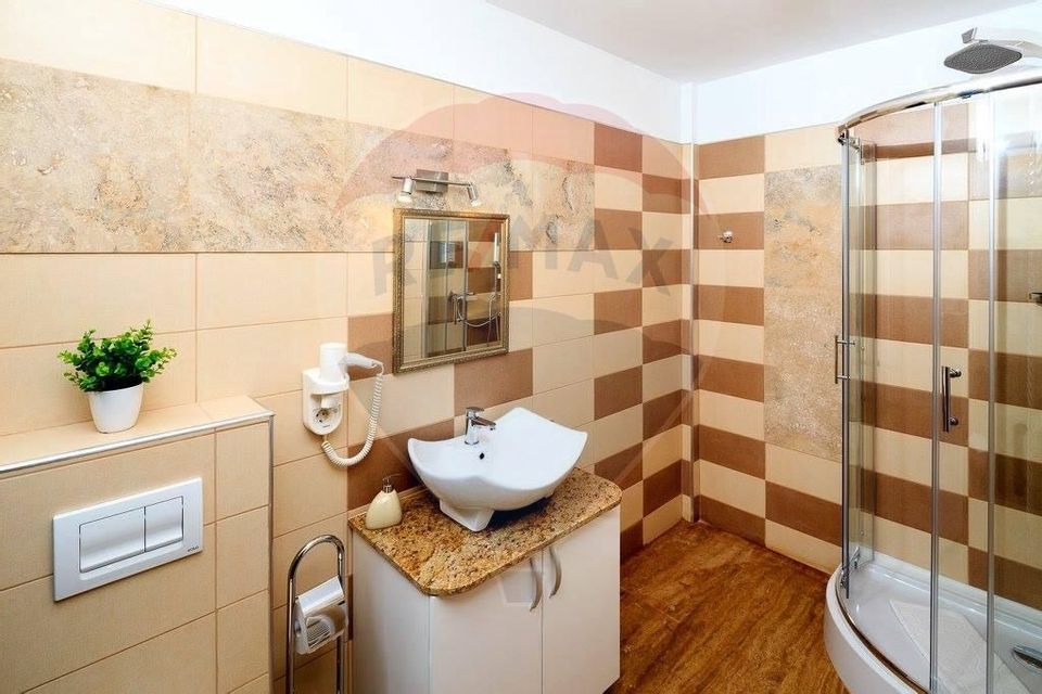 1 room apartment, elevator, central