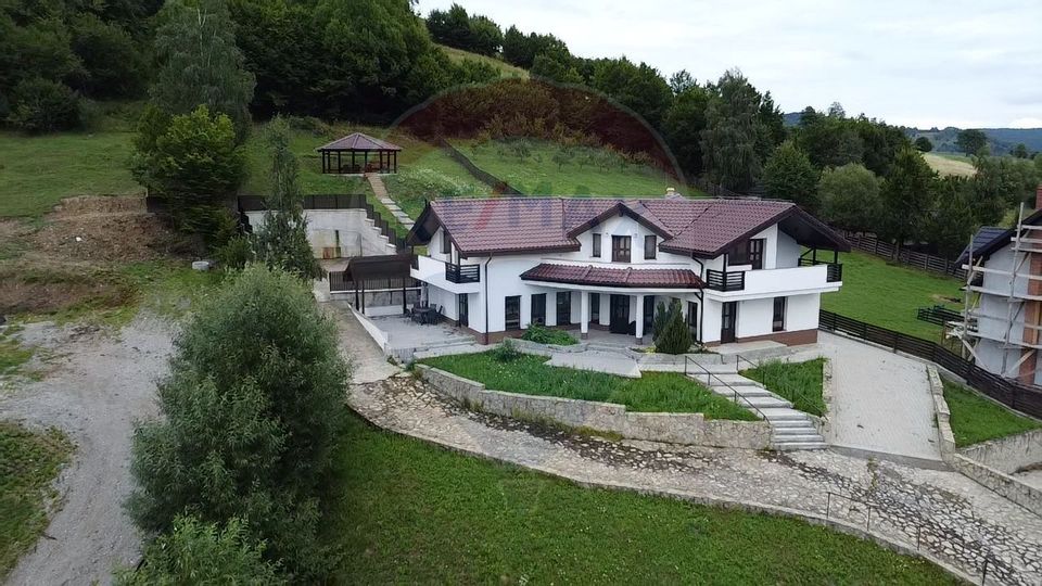 Pensiune Manastirea Humorului, de Vânzare în Inima Bucovinei