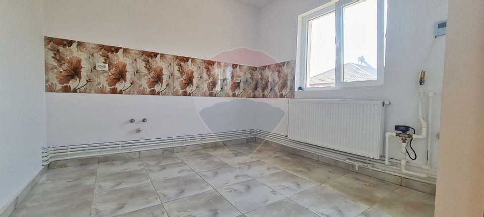 4 room House / Villa for sale