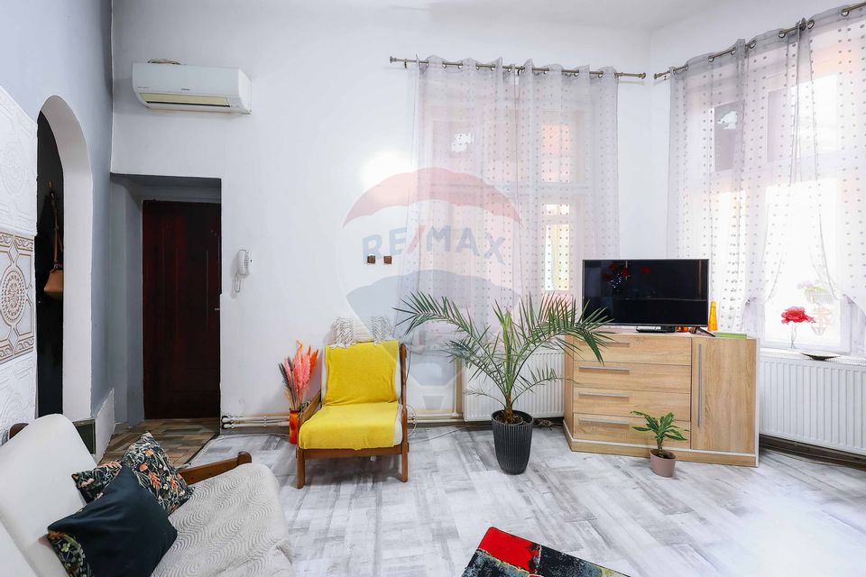 Apartament 4 Camere, Balcon, Ultracentral, Centrul Istoric De Vânzare