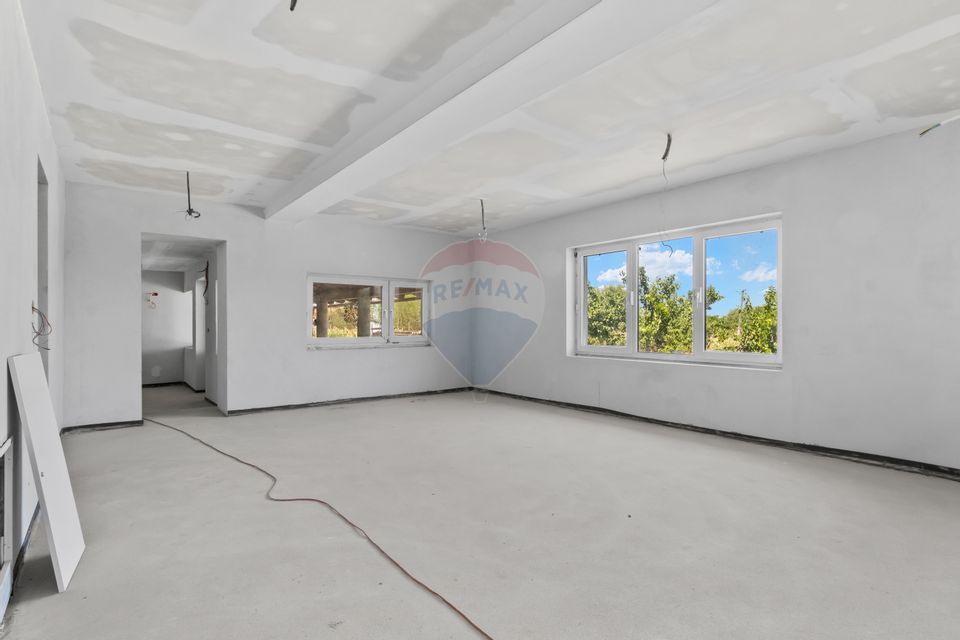 Casă spațioasă 244 mp cu teren generos 2.834 mp – Satu Mare, Secusigiu