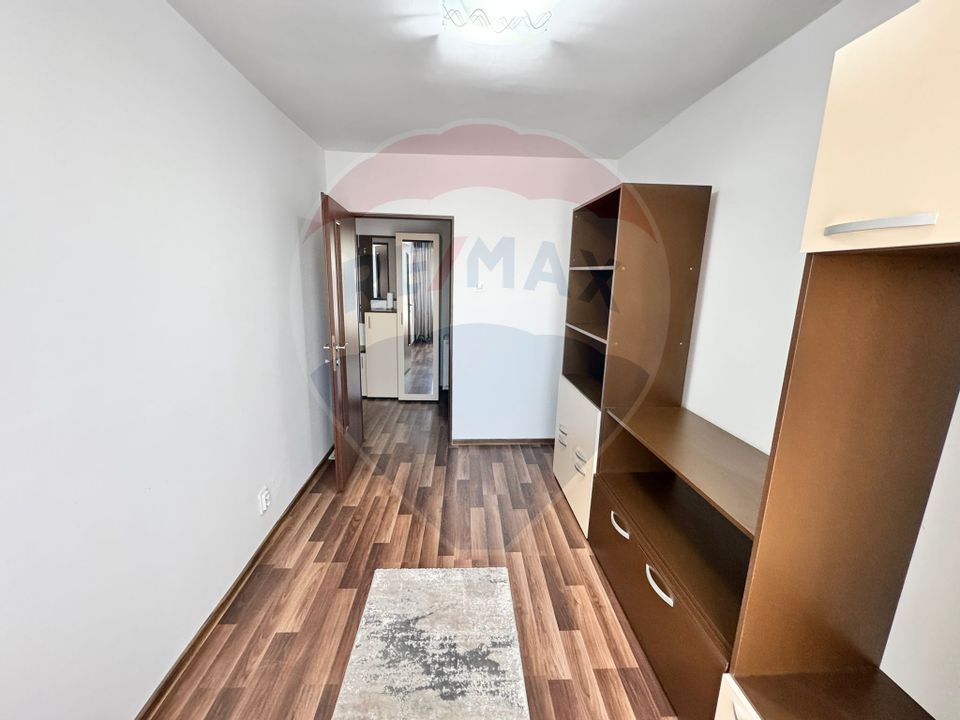 Apartament cu 3 camere- de vanzare- BUHUSI