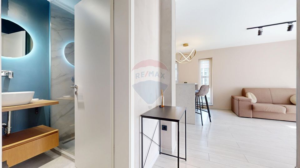 2 room Apartment for rent, Tractorul area