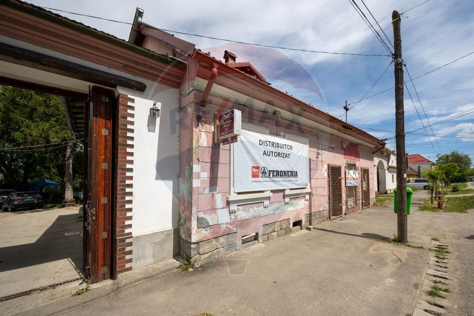 100sq.m Commercial Space for rent