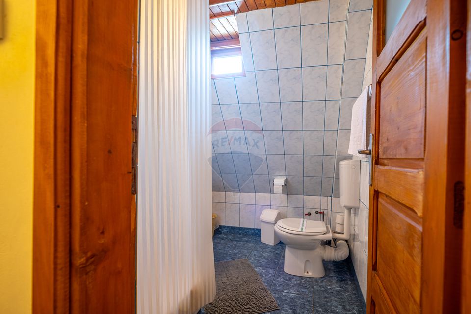 Apartament Busteni – Etaj Integral Vilă – 4 Camere