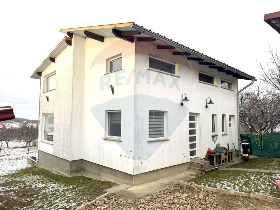 6 room House / Villa for sale