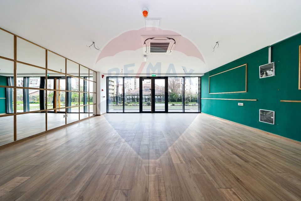 78sq.m Commercial Space for rent, Centrul Civic area