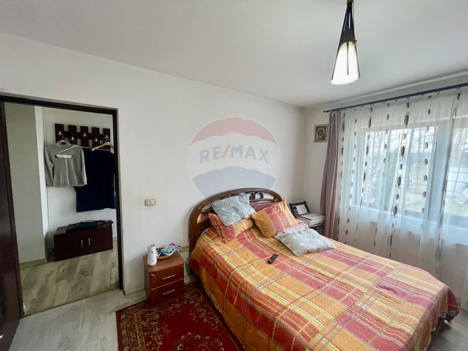 6 room House / Villa for sale, Vest area