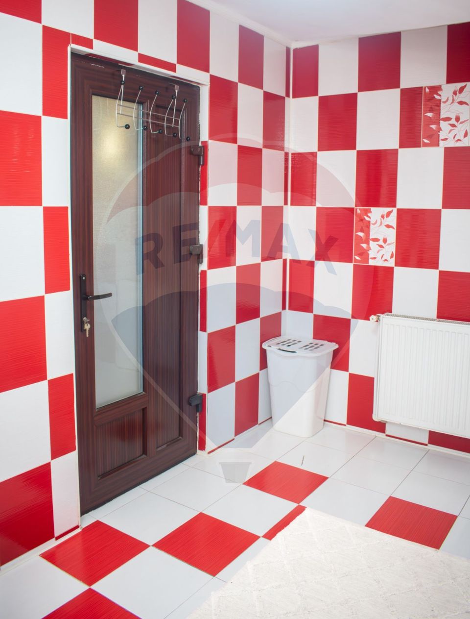 Casă / Vilă cu 5 camere de vânzare