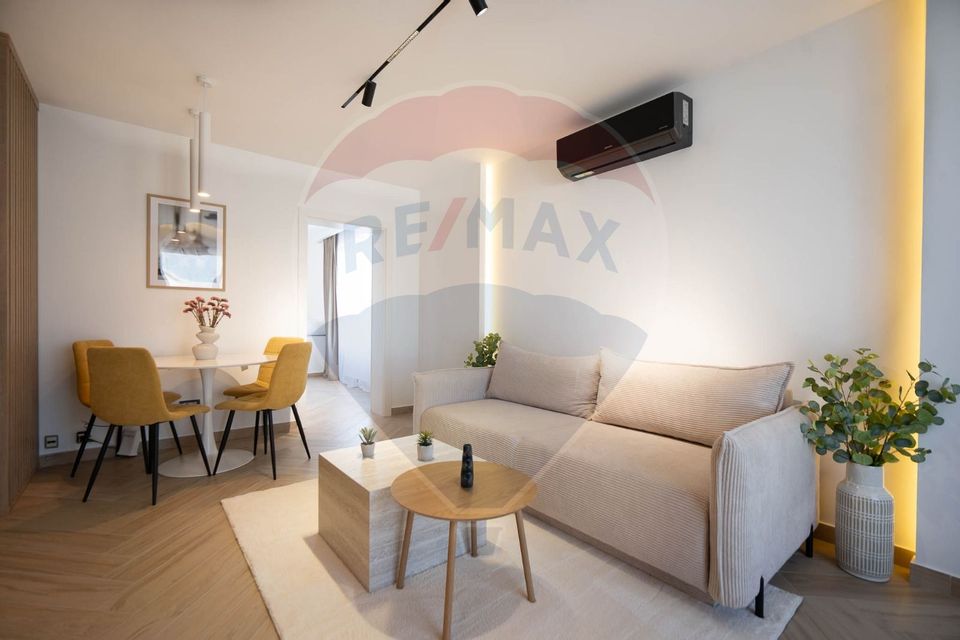 Apartament cu 3 camere de inchiriat in zona Intre Lacuri