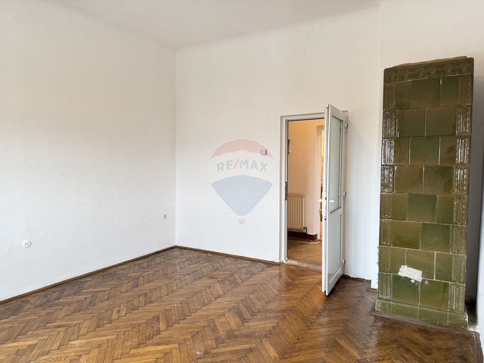 De Vânzare: Apartament 2 camere, decomandat – Calea Turzii