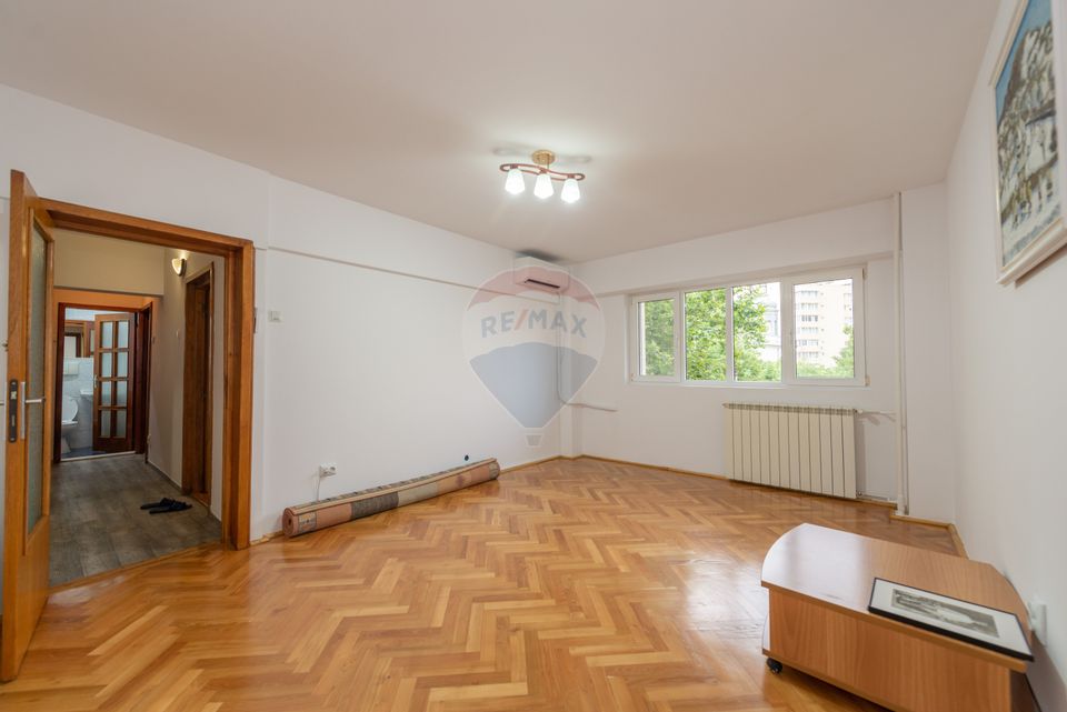 Apartament de vanzare 3 camere în zona Unirii, Mircea Voda