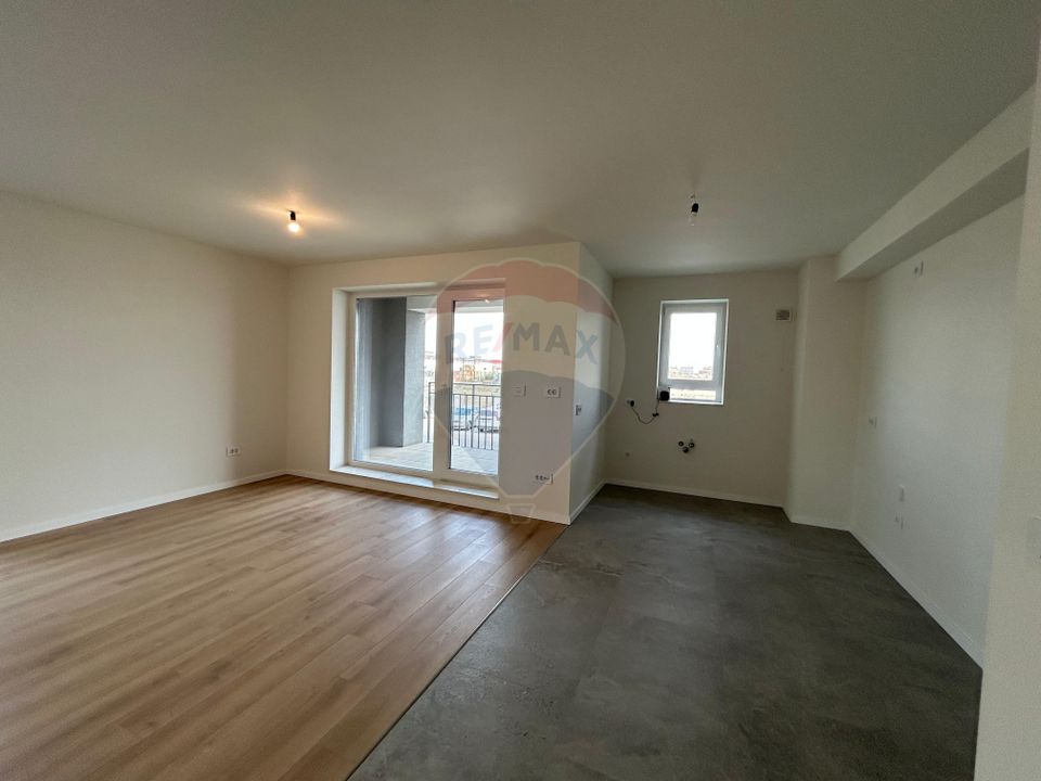 Apartament 3 camere de vânzare