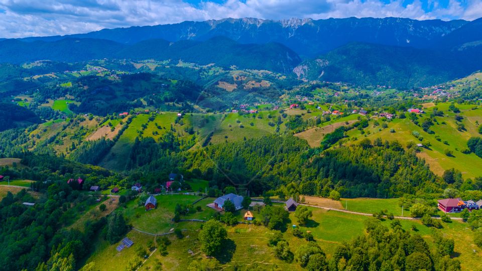 Teren intravilan de 4608 mp în Măgura, Moieciu